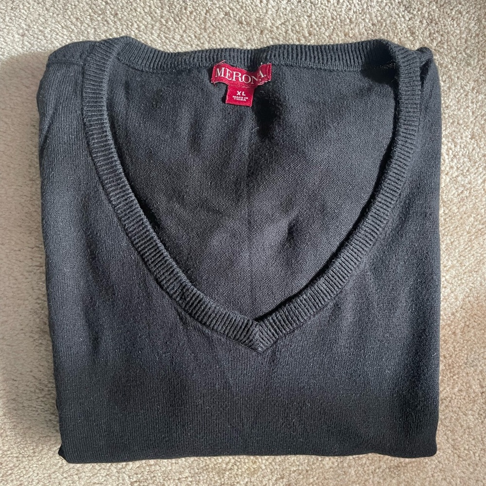men’s v-neck sweater